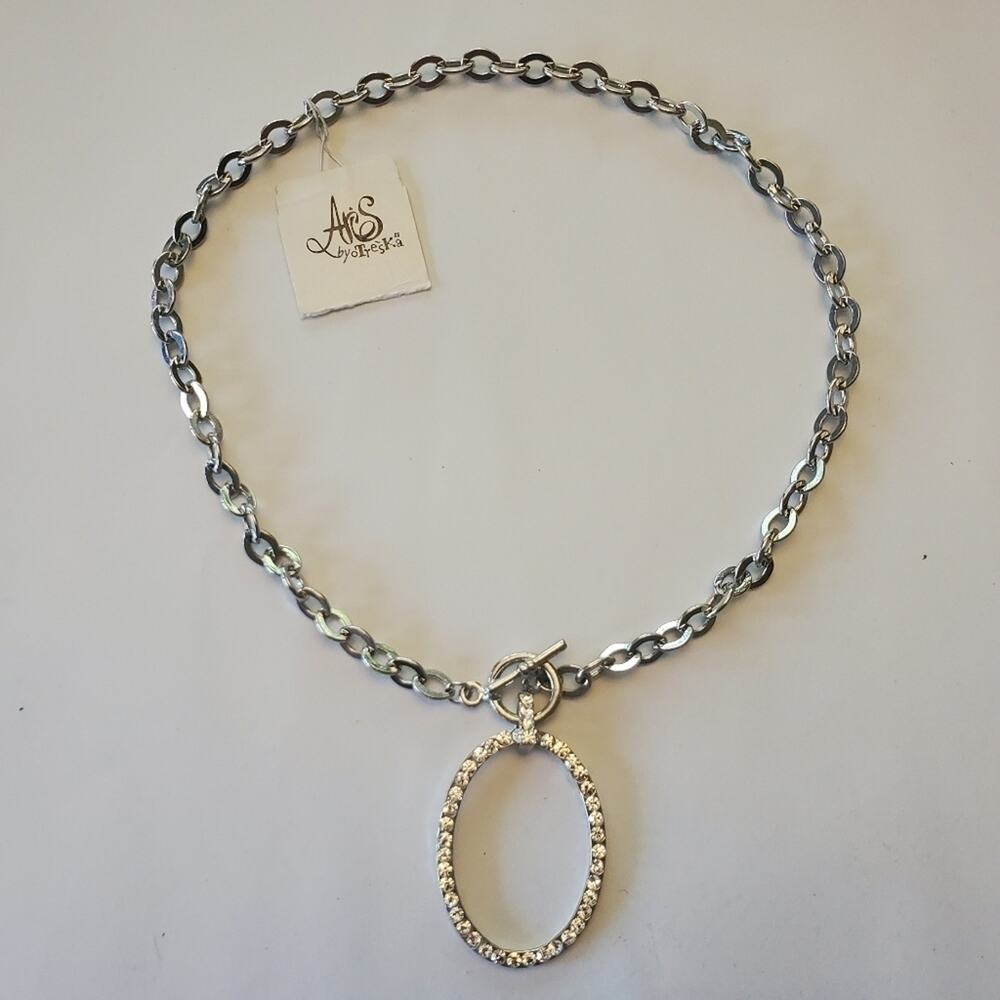 Treska link chain with‎ toggle clasp and pave crystal oval pendant